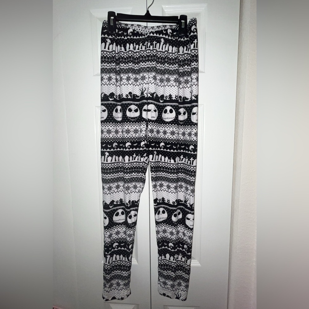 Nightmare Before Christmas Hot Topic Black and White Halloween Themed Leggings